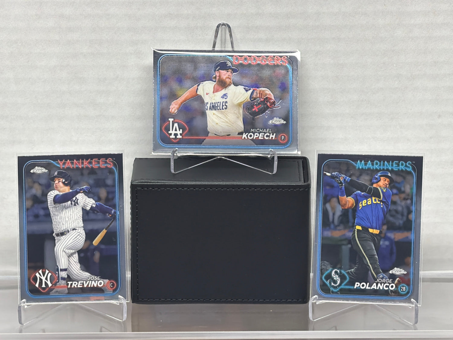 RAW/UNGRADED BASEBALL CARDS
