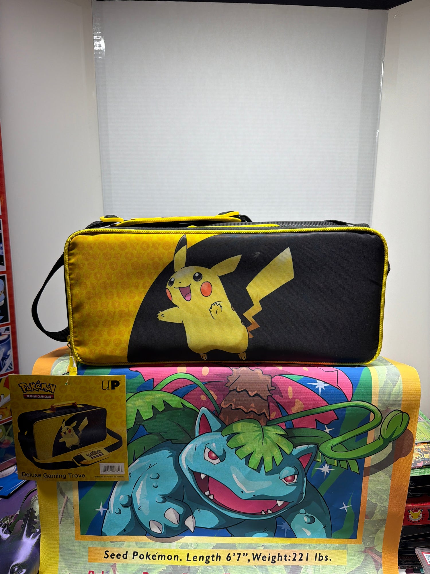 Carrying cases and binders