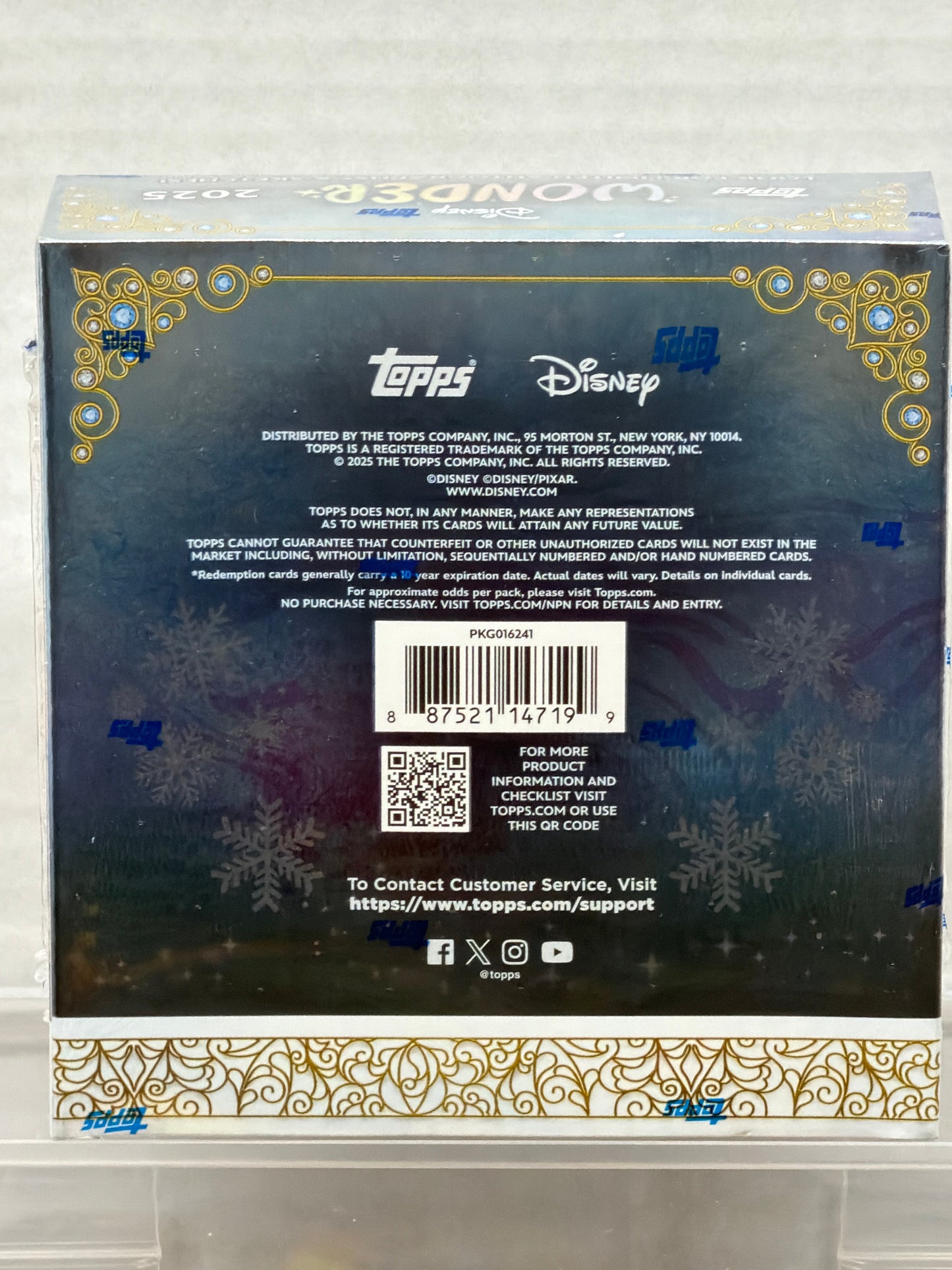 Topps Disney wonder winter mega box