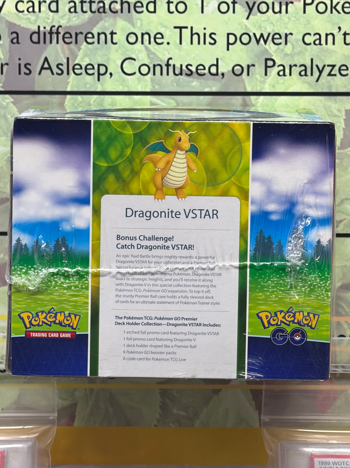 DRAGONITE V STAR, PREMIER DECK HOLDER COLLECTION ￼